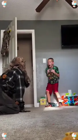 Funny prank 😂😂😂#scareprank #funnyvideos #usa #viral #prank 