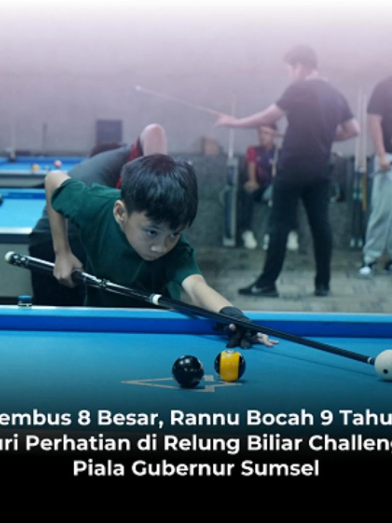 Tembus 8 Besar, Rannu Bocah 9 Tahun Curi Perhatian di Relung Biliar Challenge Piala Gubernur Sumsel. Di tengah deretan peserta dewasa yang beradu ketangkasan di meja biliar, sosok kecil dengan percaya diri mencuri perhatian. Dialah Musthafii Al Khairannu atau akrab disapa Rannu, peserta termuda dalam ajang Relung Biliar Challenge 2025: Piala Gubernur Sumsel yang digelar di V-Pool Palembang pada Sabtu 10-12 Oktober 2025. Meski baru berusia 9 tahun dan masih duduk di bangku kelas 4 SD, Rannu berhasil membuat kejutan besar. #billiardindonesia #kompetisibiliar #pialagubernursumsel #relungbilliardchallenge #atletcilik #prestasi #pelajar #fyp