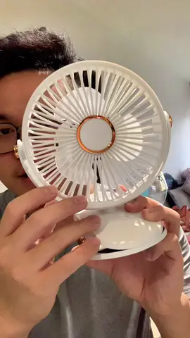 Kipas meja. Tahan lasak dan angin kuat. #kipasmeja #kipasmini #minifan #tablefan #deskfan 