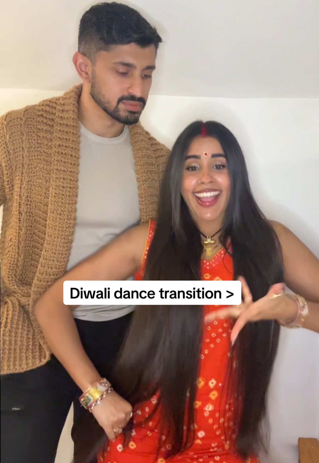 NEW TREND with my husband! Save this for your Diwali transitions 🪔✨ dc: ME 🥰  #dance #newtrend #bollywood #Diwali #transition  