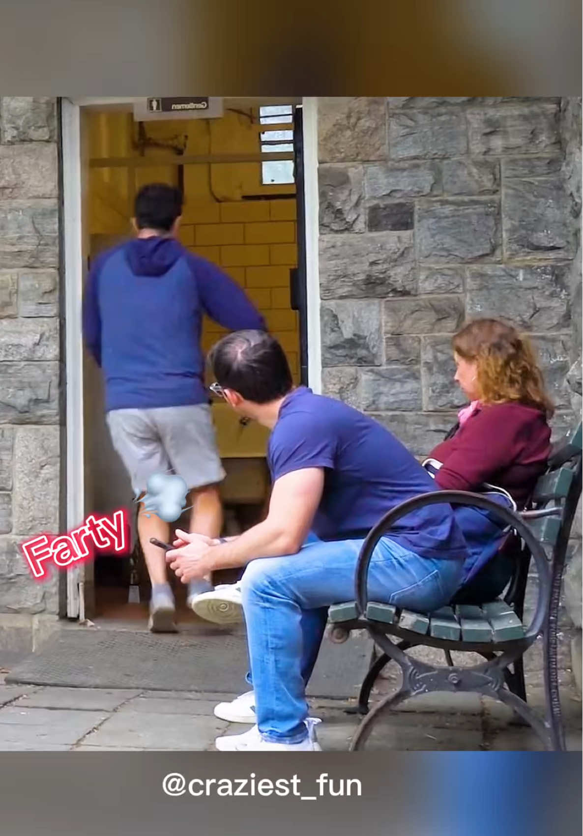 #fart #fartprank #smileplease #funnypost #funnprank 