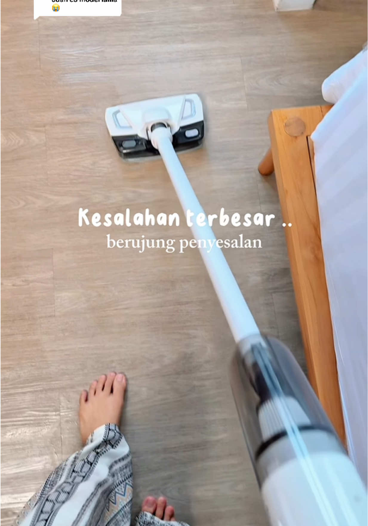 Membalas @vvvvvv nyesek nya berasa banget padahal yang ini lebih praktis!😭🫵🏻 #vacuumcleaner #vacuumcleanerportable #vacuumviral 