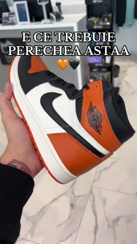 PERECHEA ASTA E CE TREBUIE 🧡 Si o puteti lua cu 20% REDUCERE cu folosind codul ALEX pe BUZZSNEAKERS 🖤