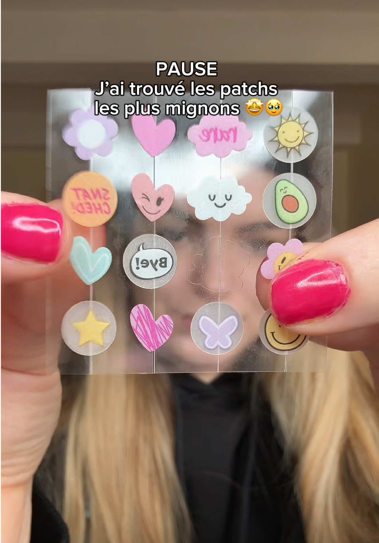 Ils sont ADORABLES 🤩 ils viennent de chez @essence.cosmetics #pimplepatch #pimple #skincare 