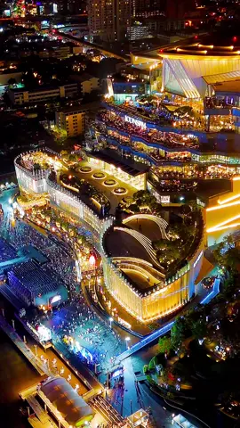 Have you ever seen a mall shine like this? 😍🌃 @iconsiam lights up Bangkok’s riverside like pure magic, where luxury meets skyline dreams. ✨ Follow @Thailand Parties for more breathtaking views of the world’s most dazzling city ❤️ #BangkokRooftops #Bangkok #IconSiam #Thailand #Rooftops    