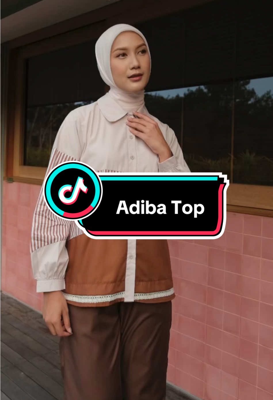 Look simple tapi tetap standout 🍂 Perpaduan warna coklat dan cream yang bikin aura calm tapi classy banget. Ready buat nemenin kamu hangout atau ngantor 💫 #promomakan1010 #guncang1010 #dya #fyp 