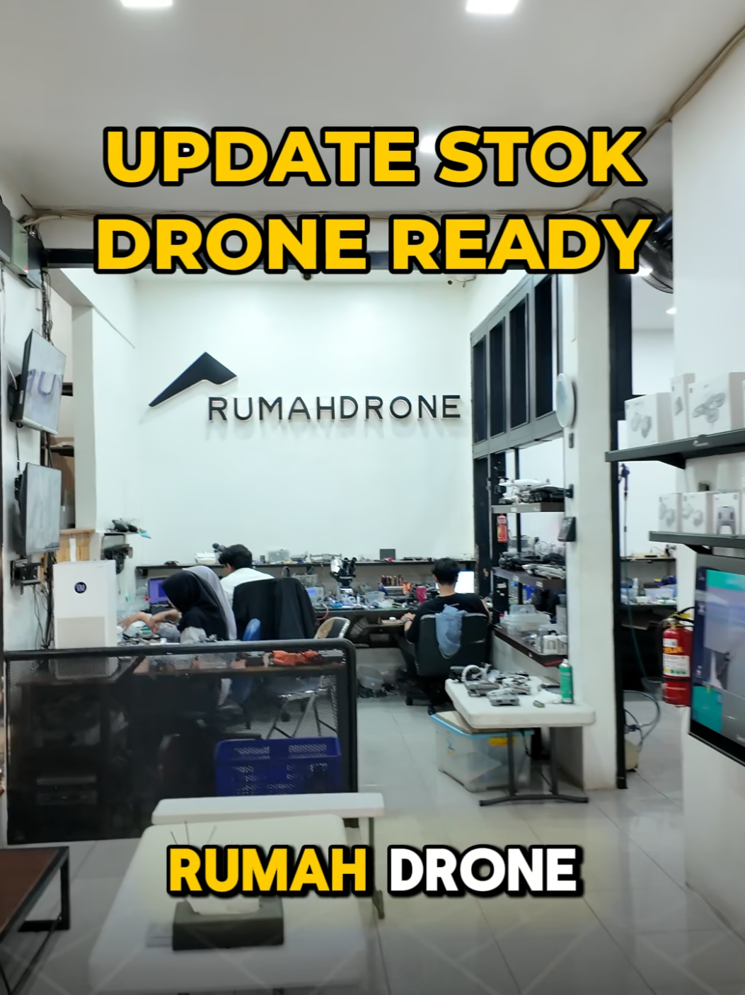 Waktunya Update Stok Drone di Rumah Drone🚀  Yuk ikut Mimin buat update stok drone dan aksesoris dari DJI yang ready di Rumah Drone. Nah, untuk detail dan harganya bisa langsung hubungi Mimin atau datang ke workshop ya Sob 😉🙌 More information bisa klik link di bio ya 🙌  #drone #dronedji #dji #rumahdrone #djiindonesia 