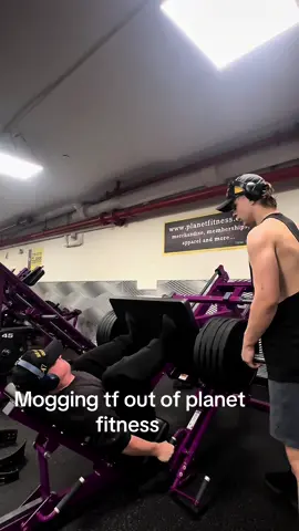@Planet Fitness 😘  #fyp #GymTok #bodybuilding #viral #planetfitness 