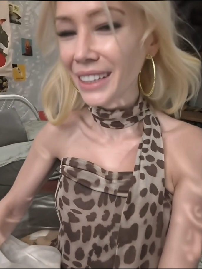 моя любимая песня 💕 #wlw #богиня #мизулина #😍😍😍 #👩‍❤️‍👩 #💕 #вау #липсинг #вк #max #макс #бобожир #🤍💙❤️ #правительство #доносчица #россия #красотка #крашиха #рф 