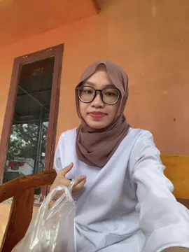 yaps bajunya kena