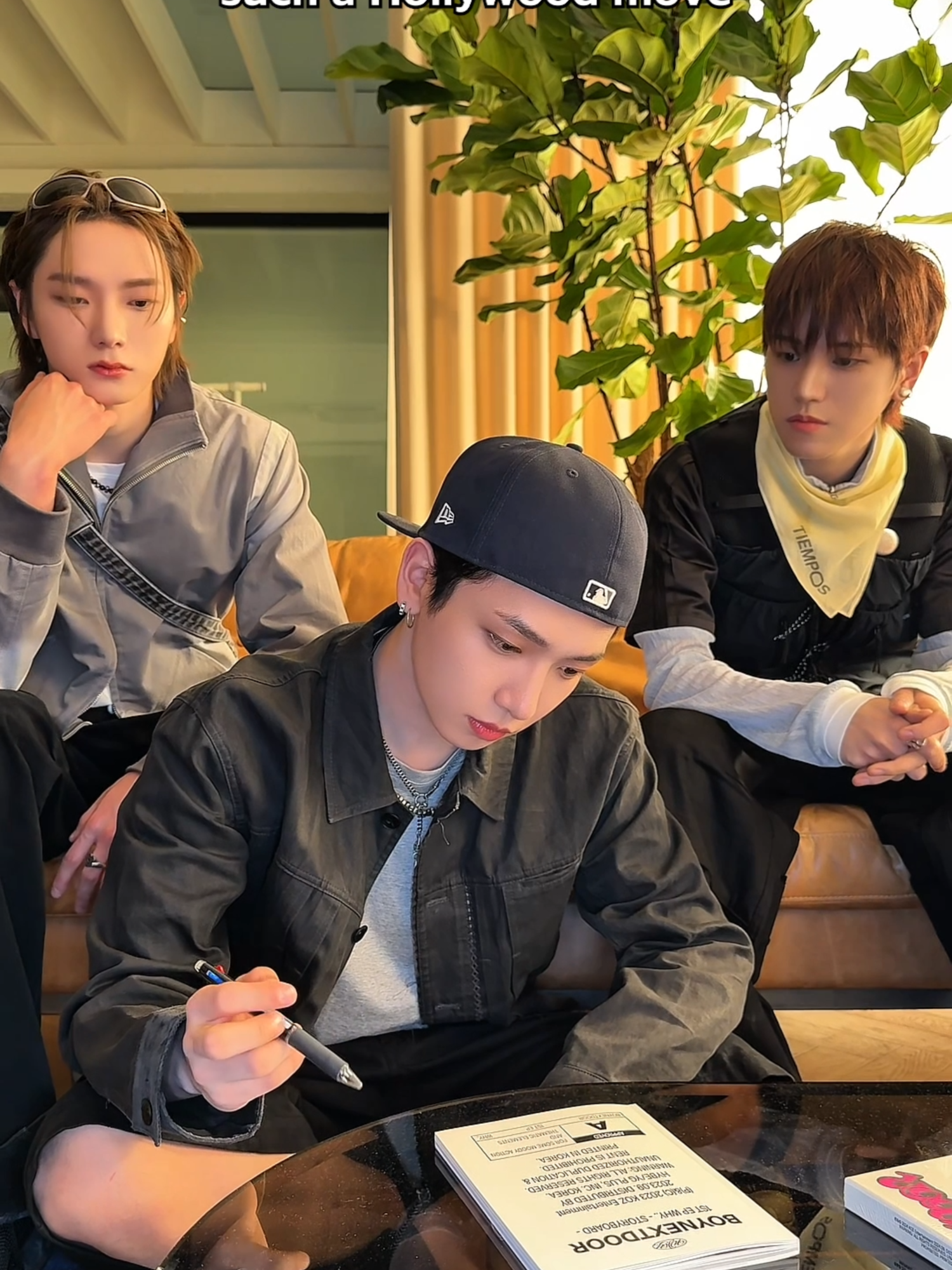 such a Hollywood move 🎬🤣 #BOYNEXTDOOR #보이넥스트도어 #BND #TEAM_THE_ACTION