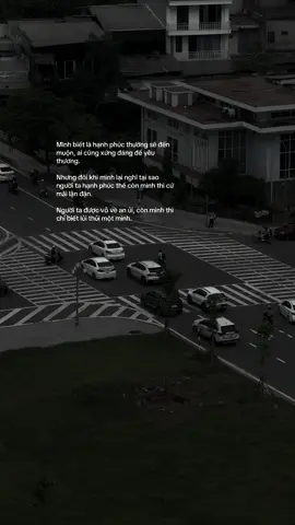 Mình biết là hạnh phúc thường sẽ đến muộn, ai cũng xứng đáng để yêu thương nhưng đôi khi mình lại nghĩ tại sao người ta hạnh phúc thế còn mình thì cứ mãi lận đận. người ta được vỗ về an ủi, còn mình thì chỉ biết lủi thủi một mình.#xuhuongtiktokk #tamtrang #viral #xu #uoclenxuhuong 