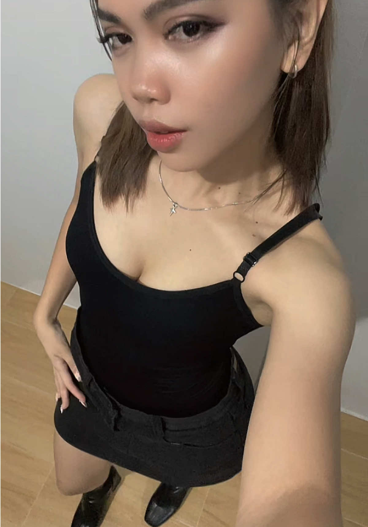 Sobra maka sexy talaga pag bodysuit ng @hottiediary.ph ang gamit.#bodysuit #shapewear #hottiediary #hottiediarybodysuit #fypシ゚ 