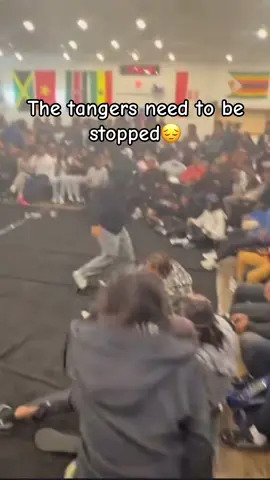 Chill yall I fw my tangers😂😂 #tanging #pause #funny #phillytiktok #jokes 