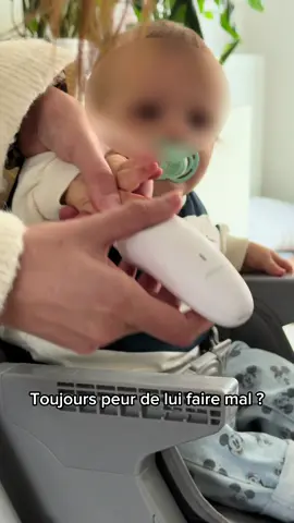 Fini le stress de la coupe des ongles de bébé ! Avec le @momcozy Electric Baby Nail File Kit, tu limes en douceur, sans peur ni pleurs 🍼💖 Silencieux, lumineux, et hyper pratique. C’est le must-have de tous les jeunes parents 👶 #momcozy #babycare #momcozyshop #fyp #momtok 