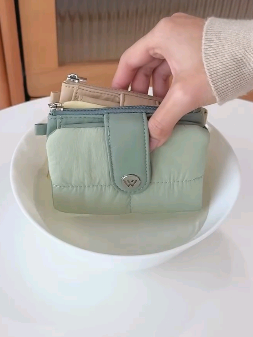 Stay sleek and organized with the Westbronco Puffer Small Magnetic Buckle Wallet — made from durable nylon that’s water-resistant and perfect for everyday use. Compact yet stylish, it keeps your cash and cards secure with its strong magnetic buckle and soft puffer design that adds a trendy touch to your essentials. #tiktokbudol   #miniwallet  #waterresistant 