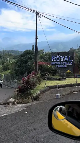 Bisa booking dr sni 👆dapet harga super murah😎 Baju anak cek keranjang kunig👆#royaltrawashotel #hotelmurah #trawasmojokerto #wisata #healing 