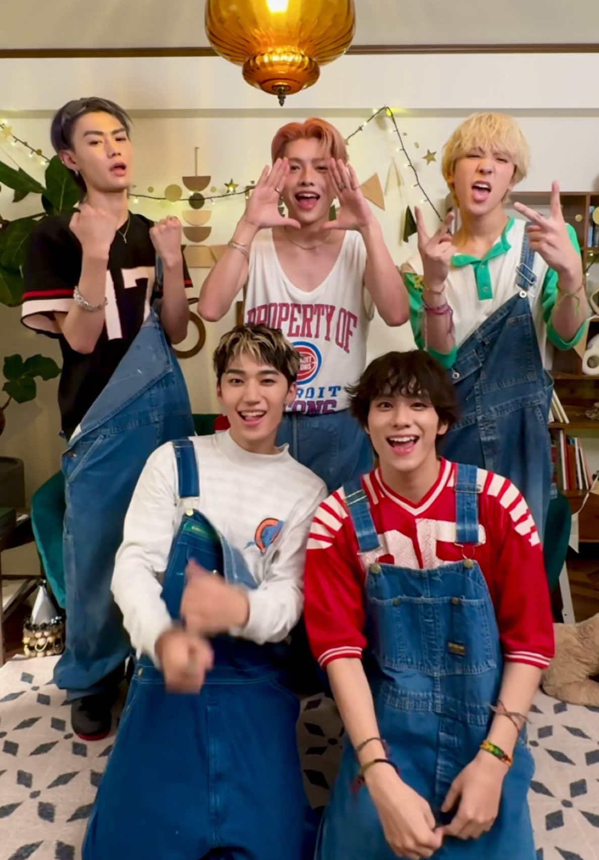 みんなもたくさん踊ってみてね💫 #WILDBLUE #君の笑顔とあの空 #NewMusic 