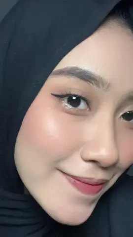 definisi jatuh cinta pada pandangan pertama!!! karna pertama kali nyoba pake bulu mata tanpa lem kek gini & speechless bgt kalo ternyata pakenya segampang ini dengan hasil yang muwanteppp abis @BlinkyPawky-4 ✨💖 #racunbytantya #blinkypawky #blinkypawkyid #bulumatatanpalem 