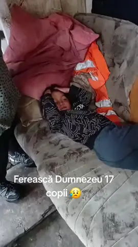 Saracuti cum să faci atâția copii cine poate săi ajute 👏 REVOLUT LT20 3250 0973 0483 7535