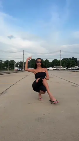 ท่านั่งได้จาก @gotchabell คนมง MGIปะคะ😋#ไอลิน #ฟืด #tiktok #beauty 