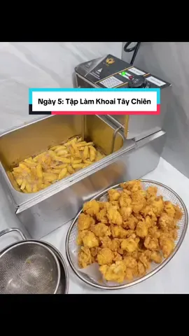 Hôm nay em tập làm khoai tây chiên ạ. Gà viên làm nhiều quen tay em thấy dễ hơn rồi ạ #mebimxaykenh #mebimkhoinghiep #khoinghiep #micay #khoaitaychien 