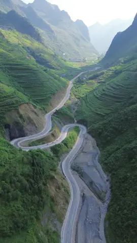“ Tôi là ai”…#xuhuong #xuhuongtiktok #vietnam #hagiangloop #viralditiktok @TRO-Music 