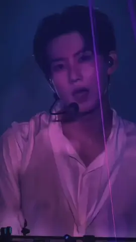 hobi bgt pamer perut🙇‍♀️ #junkyu #treasure #fyp 