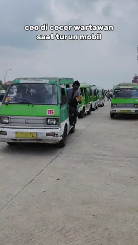 Wartawan gak lihat situasi ceo lagi buru-buru ditanya #Reels #fyp #ceo @morebe.etawamilk 