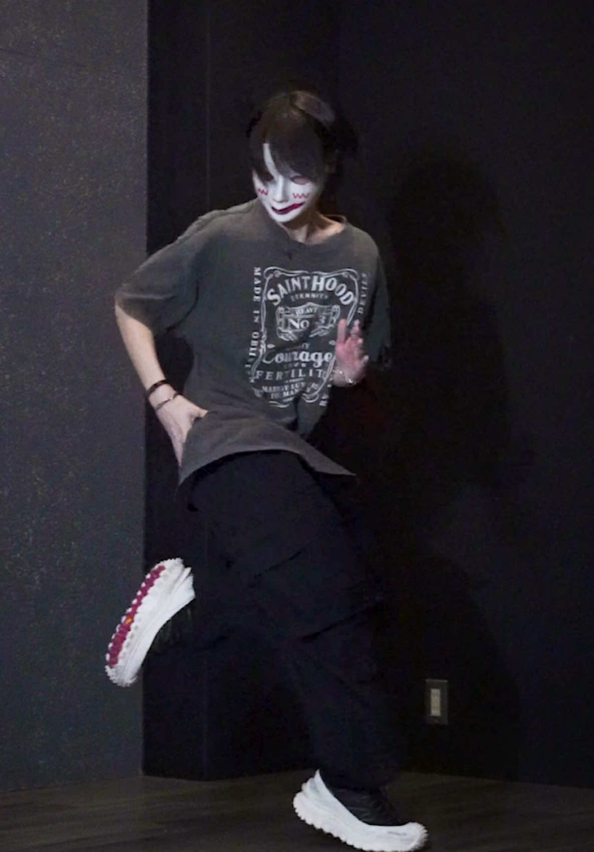 #HOWL 踊った！！！！( ᐢ.  ̫ .ᐢ ) #dancecover #AyumuImazu  動画でロッキンしたのはじめてかも！ 振り付けすごく良い！！！😌