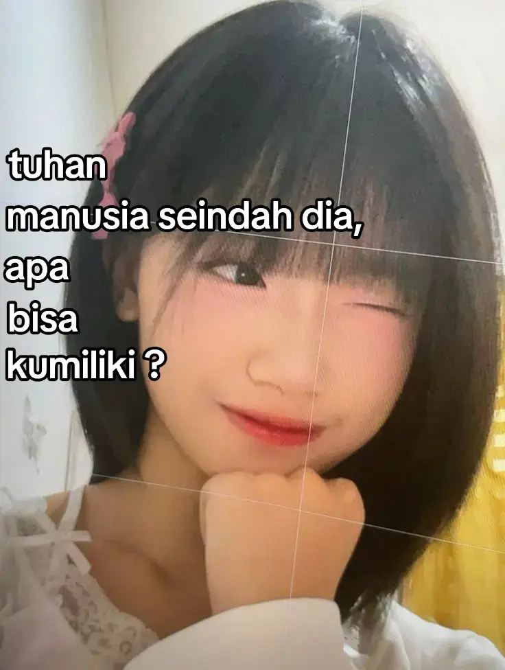 Bahan-Bahan Martabak Manis: Bahan utama: 250 gram tepung terigu protein sedang 50 gram gula pasir ½ sdt garam 1 butir telur 350 ml air 1 sdt baking powder ½ sdt baking soda (ditambahkan terakhir sebelum dimasak) 1 sdt ragi instan (optional, untuk hasil lebih bersarang) Bahan topping (sesuai selera): Mentega/margarine Susu kental manis Keju parut Cokelat meses Kacang sangrai cincang Pisang iris (opsional) Cara Membuat Martabak Manis: Campur bahan kering: Masukkan tepung terigu, gula, garam, dan baking powder ke dalam wadah. Aduk rata. Tambahkan bahan basah: Masukkan telur dan air sedikit demi sedikit sambil diaduk hingga adonan halus dan tidak bergerindil. Diamkan adonan 30–45 menit agar ragi bekerja. Tambahkan baking soda: Tepat sebelum dimasak, masukkan baking soda ke dalam adonan dan aduk rata. Masak adonan: Panaskan wajan anti lengket dengan api kecil–sedang. Tuang adonan ke wajan (sekitar 1 sendok sayur besar). Biarkan hingga muncul gelembung-gelembung di permukaan. Taburkan sedikit gula di atasnya. Tutup wajan dan masak hingga matang (sekitar 3–5 menit). Angkat dan beri topping: Setelah matang, olesi permukaan martabak dengan mentega. Tambahkan topping sesuai selera (keju, meses, susu kental manis, kacang, pisang, dll). Lipat dan sajikan: Lipat martabak jadi dua, potong-potong, dan sajikan selagi hangat  #kimmyjkt48 #victorakimberly #xybca 