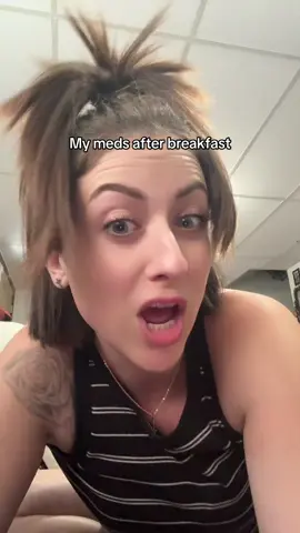 I know I shouldn’t but some days I don’t have that balanced breakfast in me 😩 I’m just not a breakfast person. I make my kids breakfast and gag the whole time 😂 I can’t even eat out for breakfast unless it’s afternoon. My tummy just hurts. #momsover30 #MentalHealth #therapy #coffee #icedcoffee 