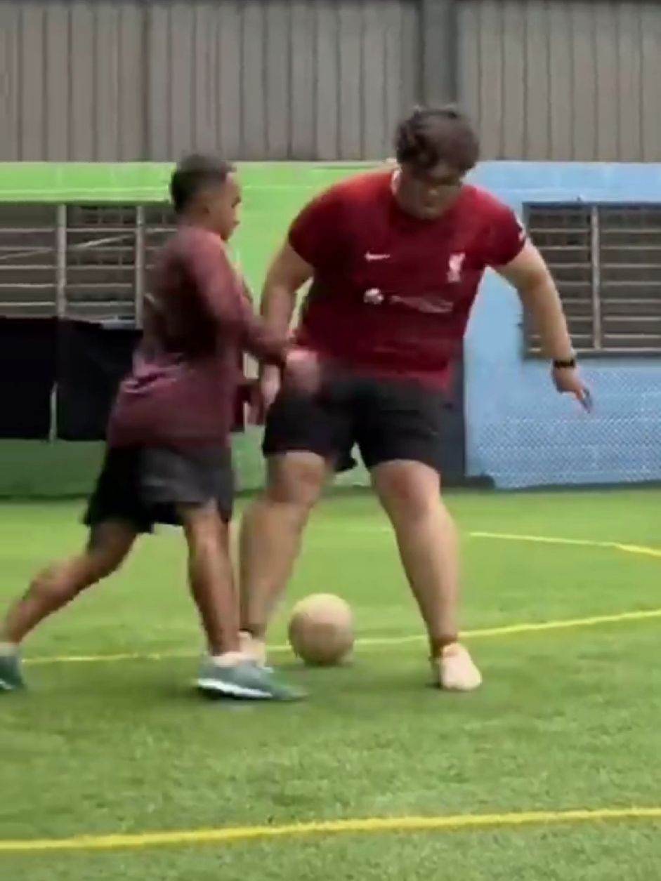 Daily Football Skill Move Tutorial|⚽️  #football  #soccerskills #foryoupage❤️❤️ #viralvideos #1millionaudition