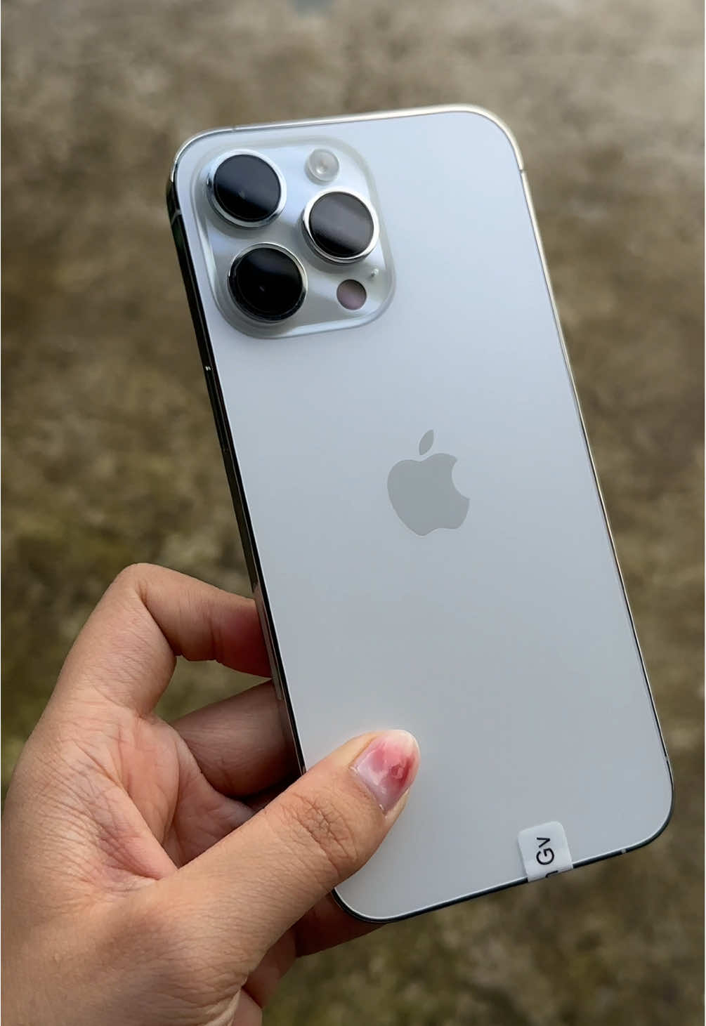 có thể là soi gương được luôn 👀. 14Promax Silver 💕 #MT_STORE #iphone #xh 