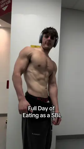 What I eat in a day - 3315kcal  180g protein / 494g carbs / 67g fats. follow to help me reach 10k ❤️ #gym #bodybuilding #Fitness #fulldayofeating #whatieatinaday 