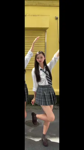#JK #jkブランド #生脚 #制服 