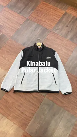 Anget bgt sii jujur pake ini🙂‍↔️🥰✨ #rekomendasijaket ##jaketparasut #winterjacket #outfitinspo #humblezingstore 