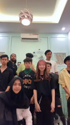 jangan salfok ya 🤭🫣😭#slowmo #slowmotion #slowmoqueen #dirumahaja #fyp 