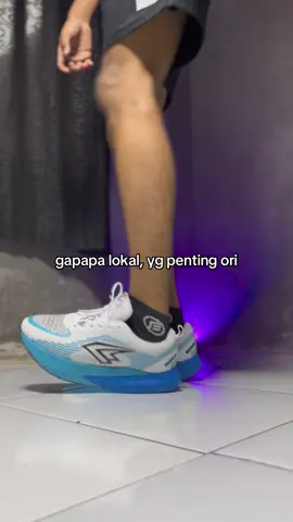 sepatunya enteng dan nyaman #sepatuolahraga #sepatukekinian #sepatukeren #sepaturunning 