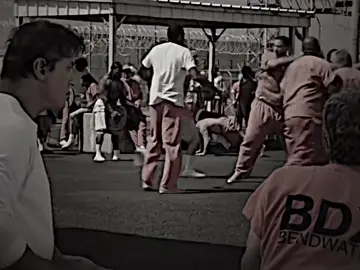 #foryou #actives?😍❤️‍🔥 #likes #لايك_فولولەبیرمەکە #tiktok هەڵاتن لە زیندان🔥👌🏻