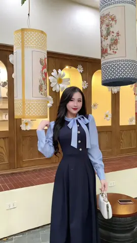 Váy thiết kế cổ trụ phối kẻ, dây nơ rời. Dáng A xoè dài siêu xinh #vayxinh #Vaythietke #phongcach #OOTD #viral 