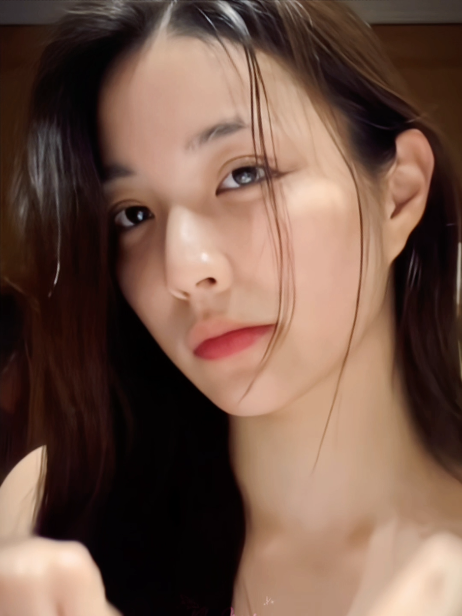 Mê đắm ánh mắt này, đôi môi này, thần thái này của @ginny🦙🤍 #ginnynatnicha #ginny #poisonouslovetheseries #đẹp #glthailand 