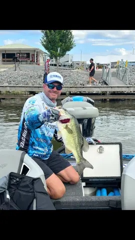 Going out 29th on the top 50 day at the #ultimateanglerchampionship on #guntersville ! Looking forward to a great day on the water!@Ranger Boats @Livingston Lures @Power-Pole @YOLOtek @Yamamotobaits @King’s Home, Inc. @bassproshops @Cudabrand @Tonic Eyewear USA @TTI Blakemore Group @Yamaha Motor USA 