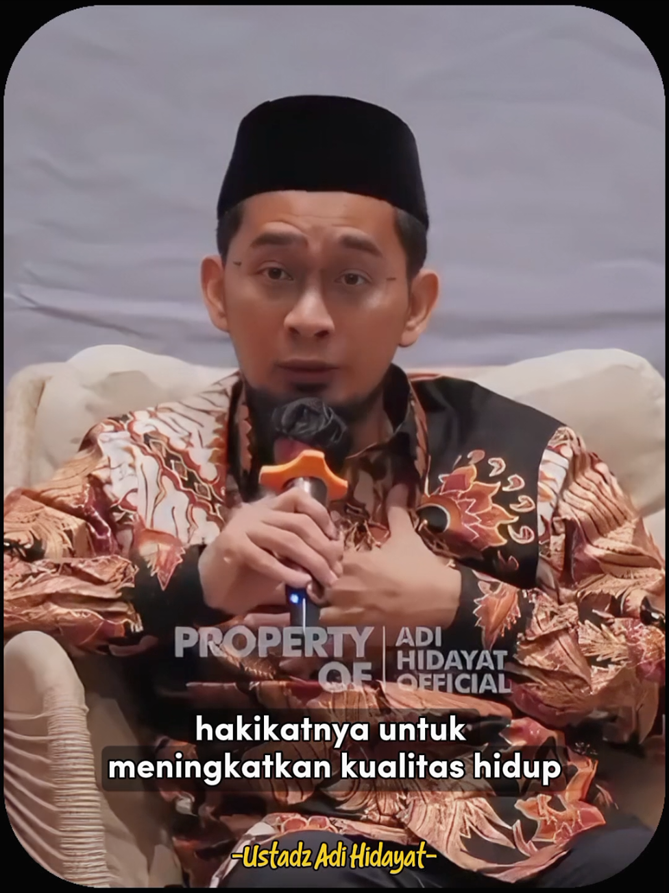 Allah tidak mungkin menguji seorang hamba di luar batas kemampuannya. Ingat itu🌿 #selfreminder #dakwah #ustadzadihidayat #fyp 