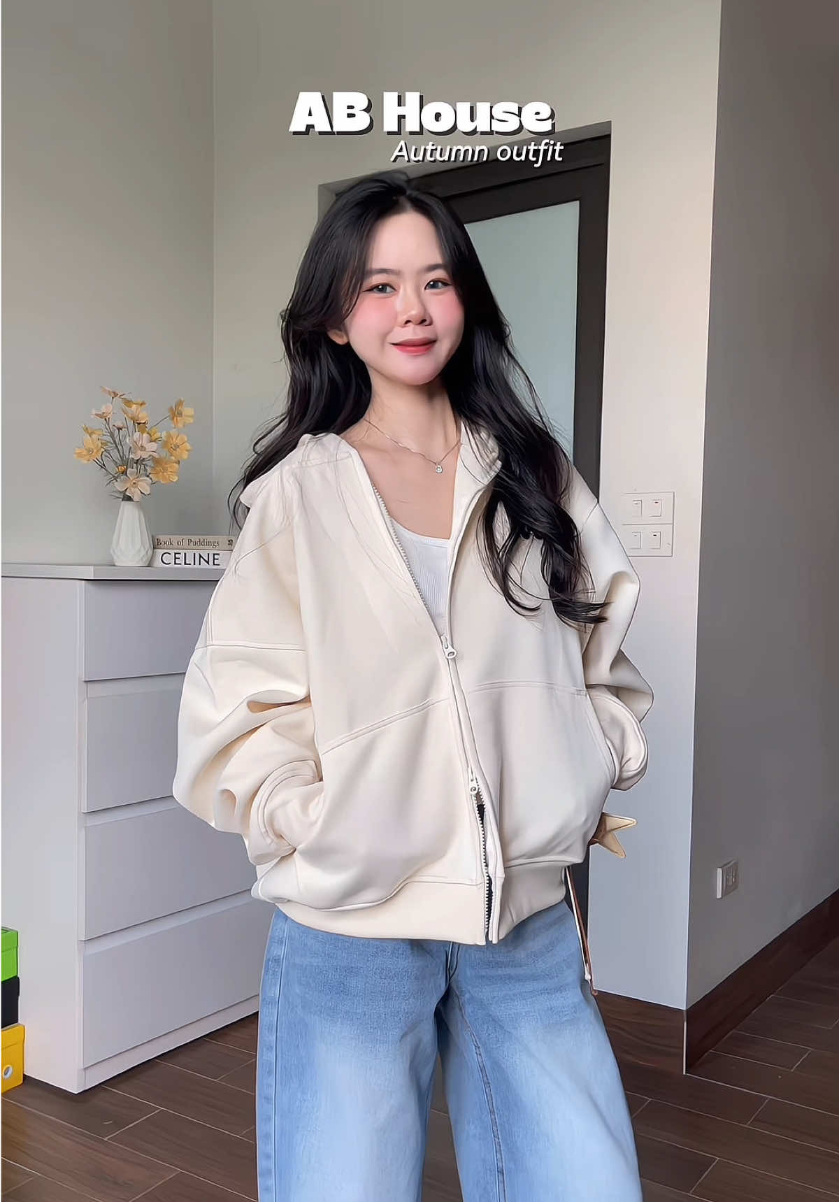 Cứ hoodie zip với quần jeans vừa basic lại năng động 👌💯 #xuhuongtiktok #dbichhang #tipphoido #outfitideas #abhouse 
