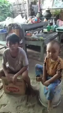 #အဆိုတော်လေး