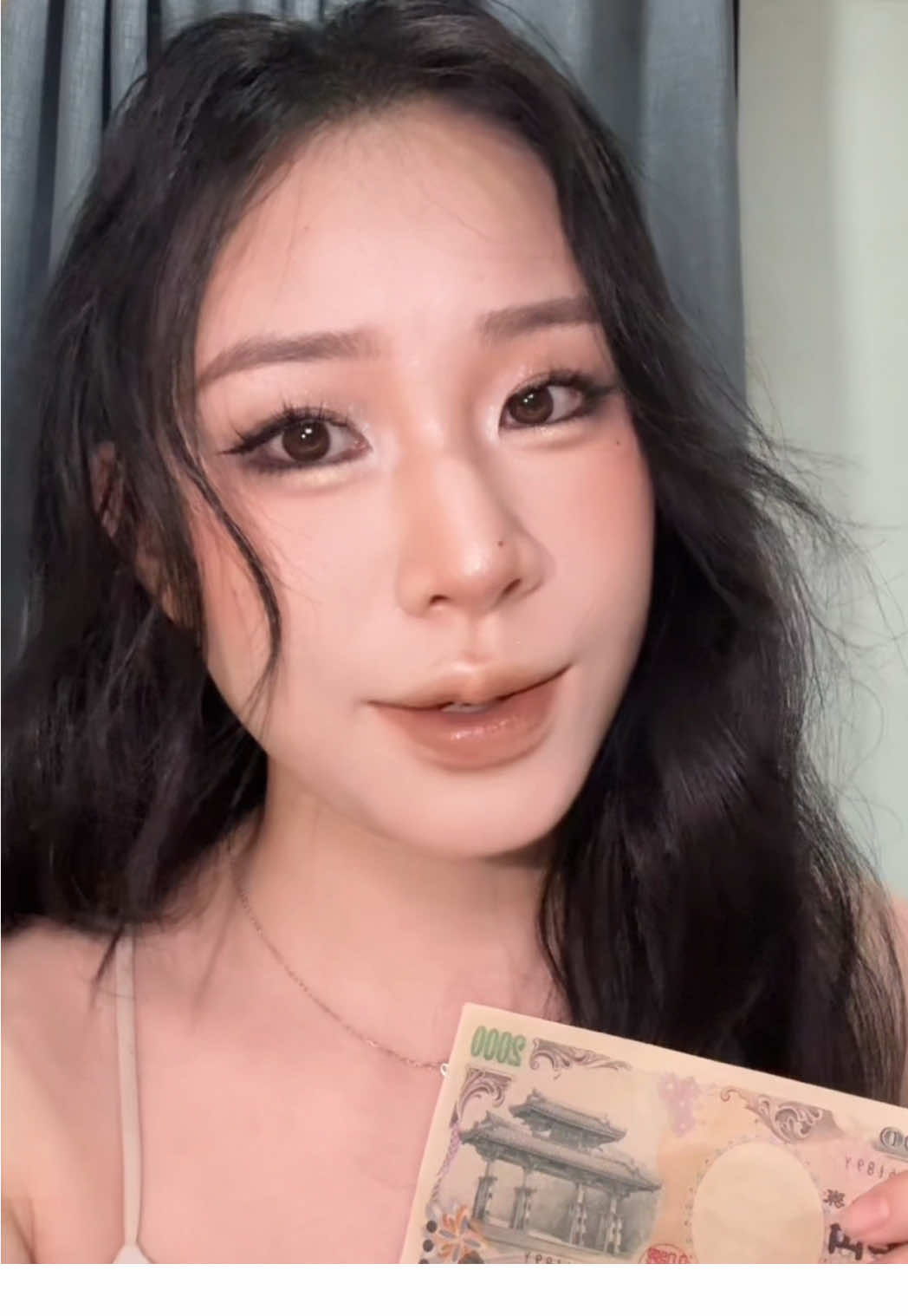 Xin đấu giá tờ 2s 😆 #fyp #makeup #makeuptutorial  #🇻🇳🇯🇵 #changnguyenmakeupacademy 