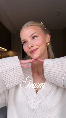 grwm: warm & toasted autumn makeup 🤎🍂 her er produktene jeg bruker: Jane Iredale Smooth Affair Facial Primer Jane Iredale Skintuition SPF 30 Foundation Armani Luminous Silk Bronzer Jane Iredale Colorluxe Liquid Blush Cinnamon Girl Maybelline Superlock Brow Glue IT Cosmetics Bye Bye Dark Spots Concealer Savvy Eyebrow Pencil Maybelline Fit Me Powder Jane Iredale Calming Lavender Hydration Spray Jane Iredale Lip Liner The Balm Nude Tude Palette Brushworks Lash Curler Vaseline Jane Iredale Lash Fixation Tubing Mascara (inneholder annonse/gave) #grwm #scandimakeup #autumnmakeup 