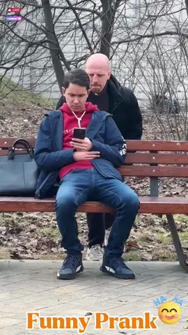 social challenge prank 😂 #scareprank #funny #prank #foryou #hahahaha 
