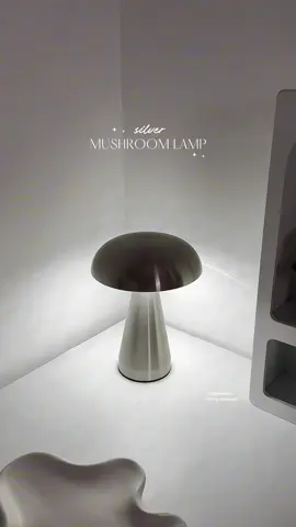 silver metal mushroom lamp 💭🖤✨ #mushroomlamp #lamp #silverlamp #metallamp #desklamp 